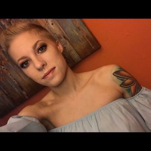 Meet your Posher, Nicole